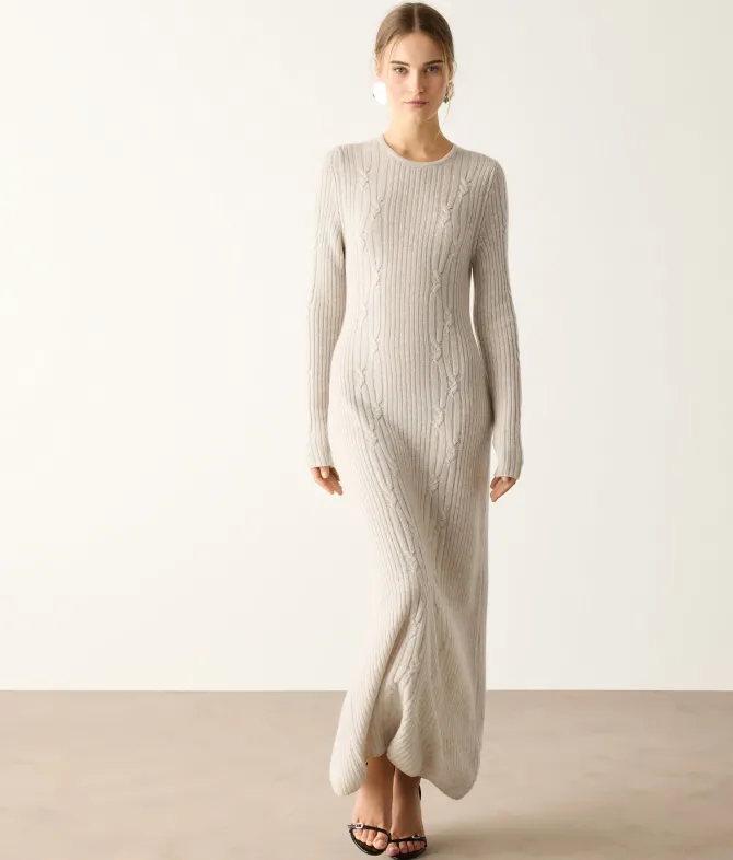 Abito a coste intrecciate in cashmere