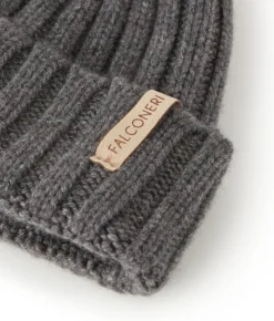 Berretto in cashmere con interno in seta