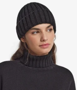 Berretto in cashmere con interno in seta