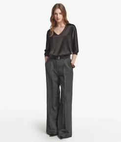 Blusa con scollo a V in seta