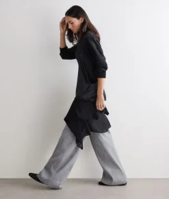 Blusa con scollo a V in seta