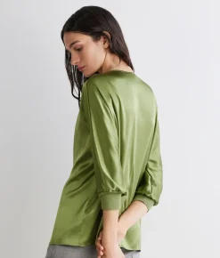 Blusa girocollo in seta