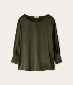 Blusa girocollo in seta