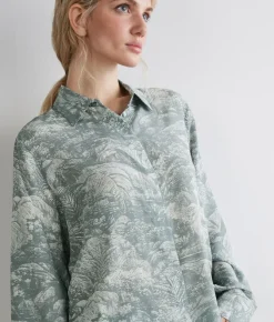 Camicia con colletto in seta stampata
