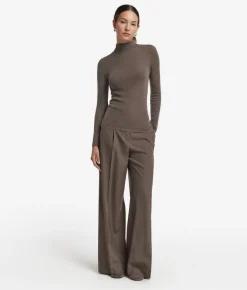Dolcevita a costina in Cashmere Ultrafine