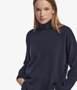 Dolcevita con spacchi in Cashmere Ultrasoft