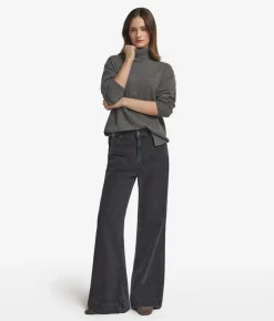 Dolcevita con spacchi in Cashmere Ultrasoft