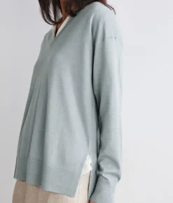Maglia con scollo a V e spacchi in Cashmere Ultrafine
