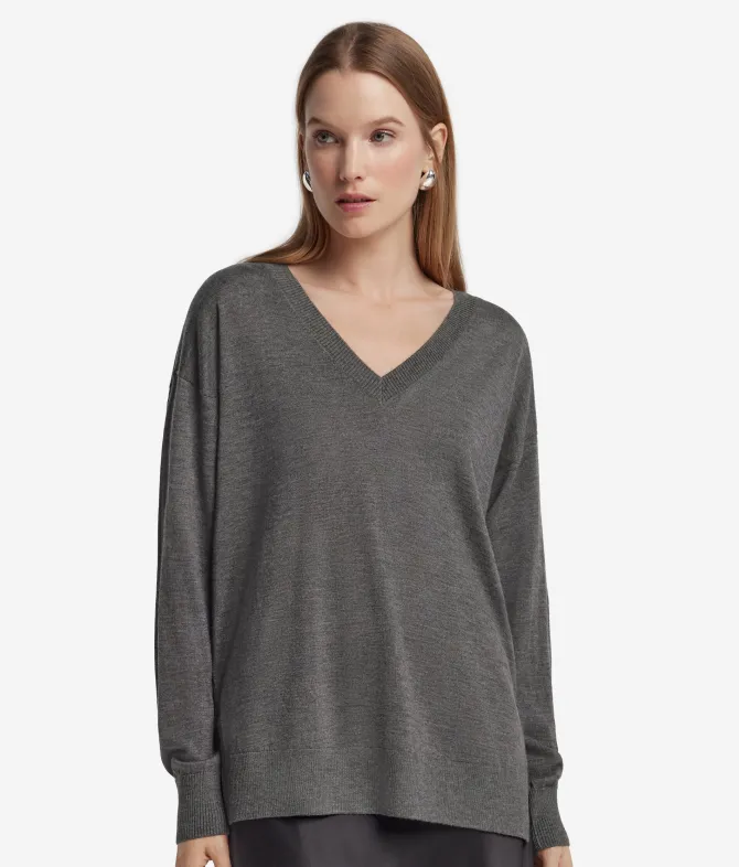 Maglia con scollo a V e spacchi in Cashmere Ultrafine