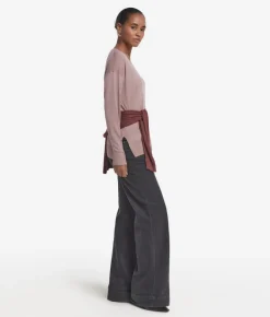 Maglia con scollo a V e spacchi in Cashmere Ultrafine