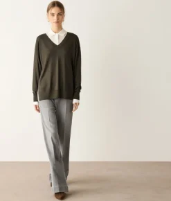 Maglia con scollo a V e spacchi in Cashmere Ultrafine