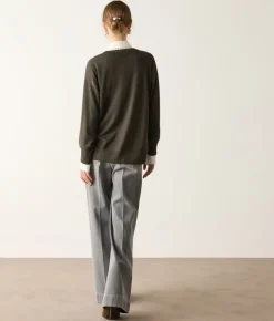 Maglia con scollo a V e spacchi in Cashmere Ultrafine