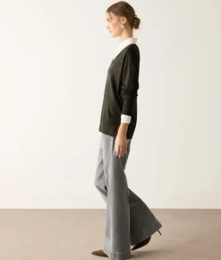 Maglia con scollo a V e spacchi in Cashmere Ultrafine