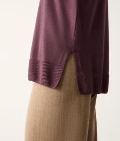 Maglia con scollo a V e spacchi in Cashmere Ultrafine