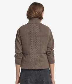 Piumino smanicato reversibile con trecce in cashmere