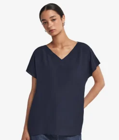 T-Shirt con scollo a V in seta e modal