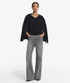 T-Shirt con scollo a V in seta e modal