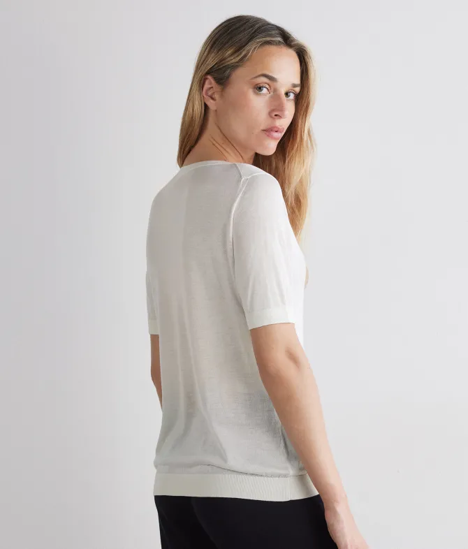 T-shirt scollo a V in seta