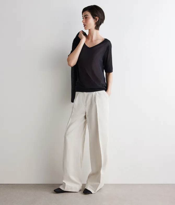T-shirt scollo a V in seta